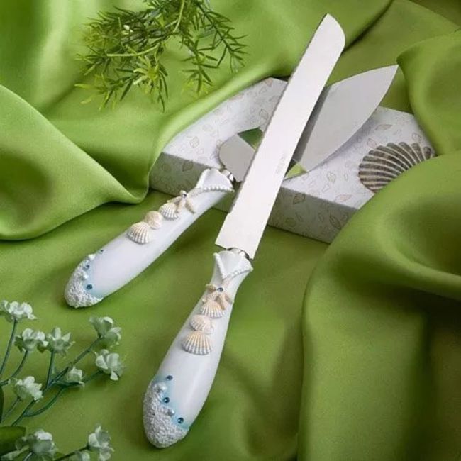Show me your cake cutting set!