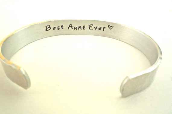 Gift for Aunt, ideas???