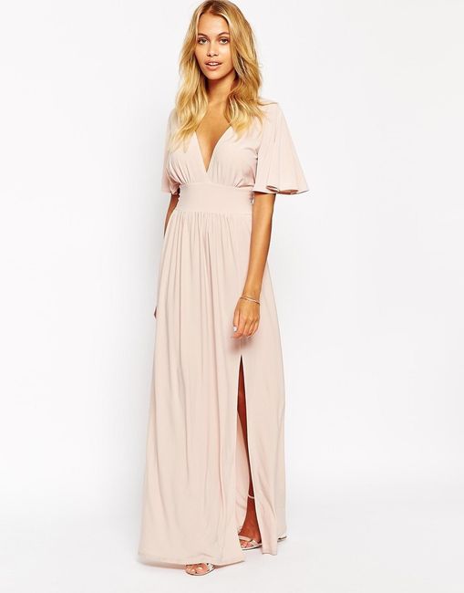 What is everyone wearing to their bridal showers?!?