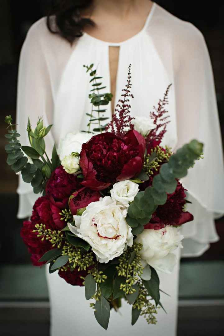 Fake flowers or bouquet alternatives. - 2