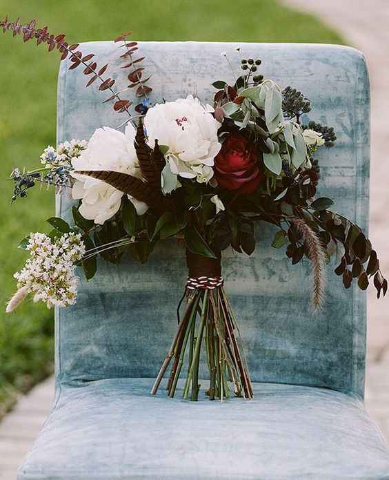 Fake flowers or bouquet alternatives. - 3