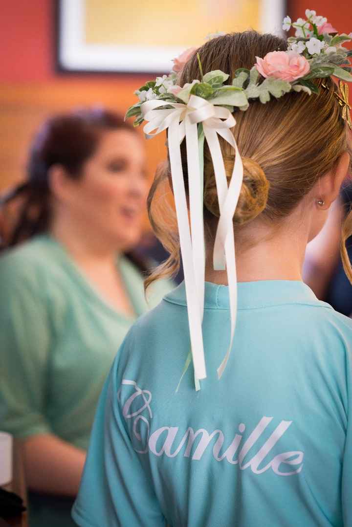 Even my flower girl got her own little robe!! ^.^