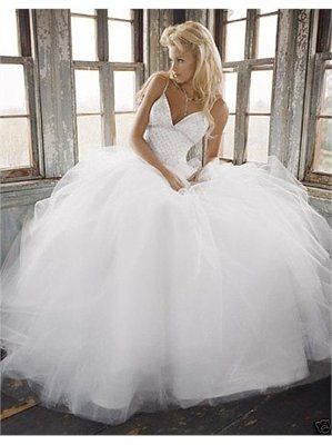 Dress Detectives I Need Your Help