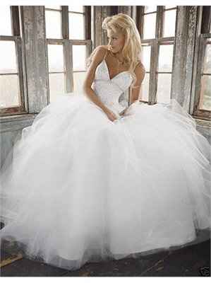 Dress Detectives I Need Your Help