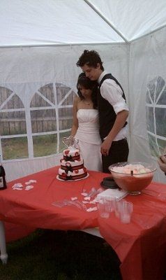 Home made wedding cake I made for a friend's wedding today! *pics* Watcha think?!