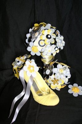 I miss my wedding a bit, so I want to showcase my many DIY items from my wedding!
