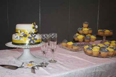 I miss my wedding a bit, so I want to showcase my many DIY items from my wedding!