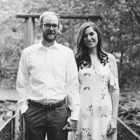 Engaement Pics are HERE!!