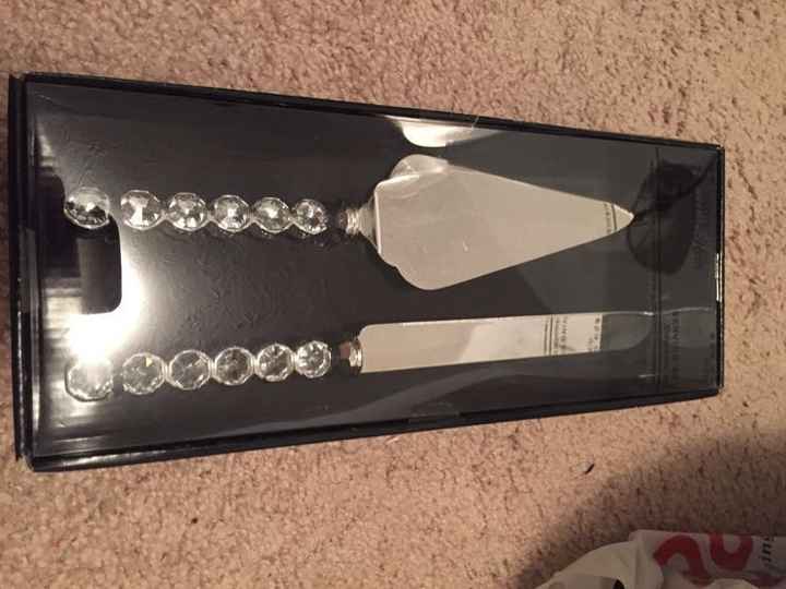 Show me your cake cutting set!