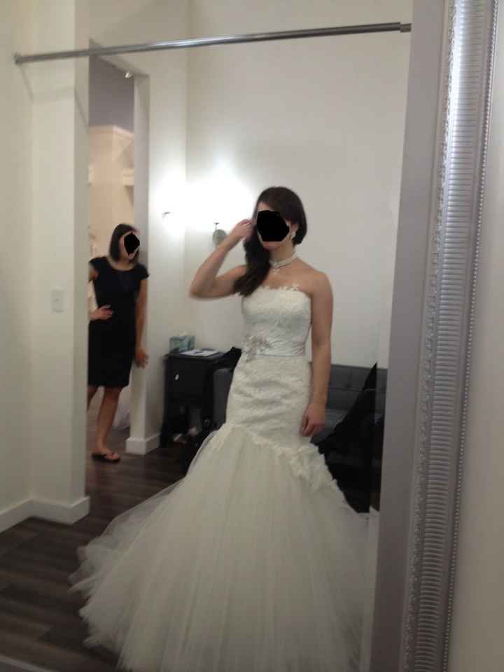 Short brides - show me your dresses!