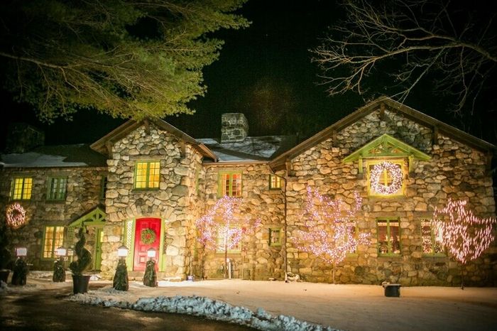 Rep your wedding venue