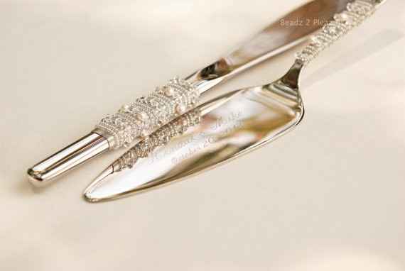 Show me your cake cutting set!