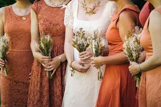 Snow camo wedding dress accessory advice