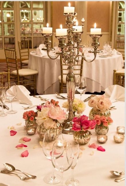 Centerpiece decorating block