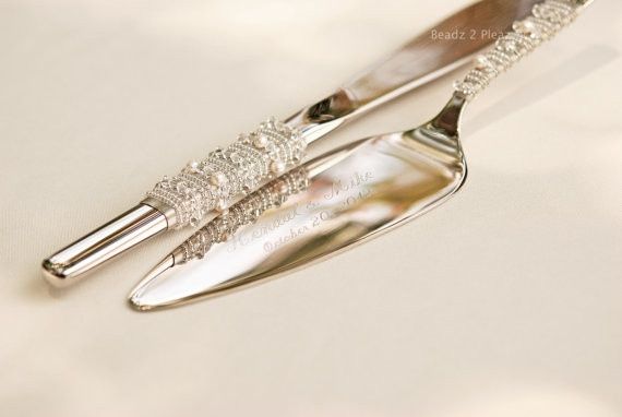 Show me your cake cutting set!