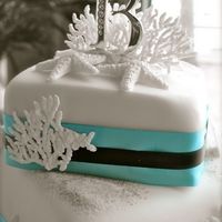 beach theme wedding cake decision