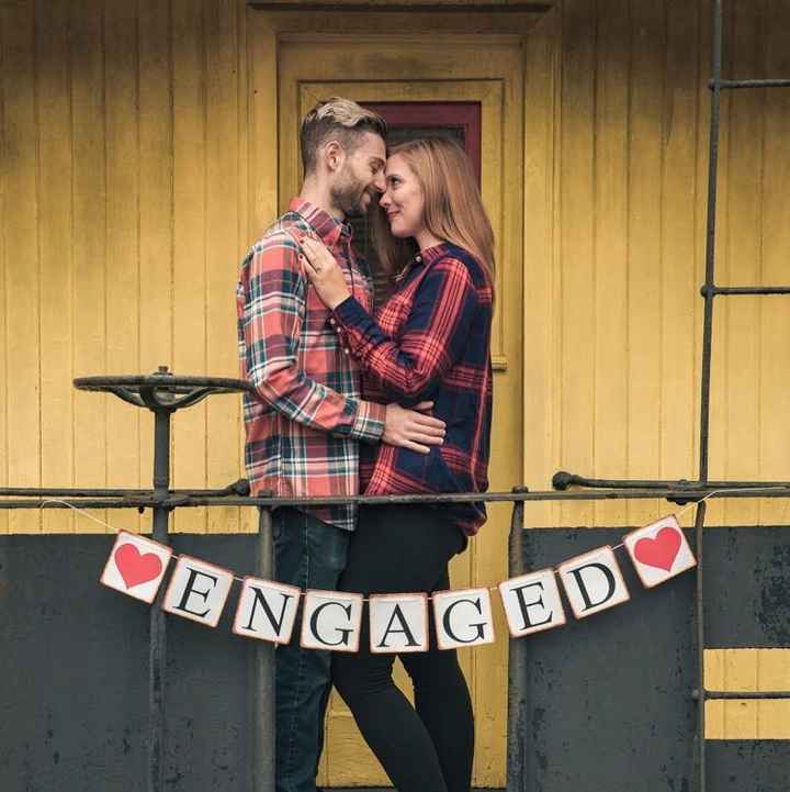 Engagement photo inspiration! Outfits and props!