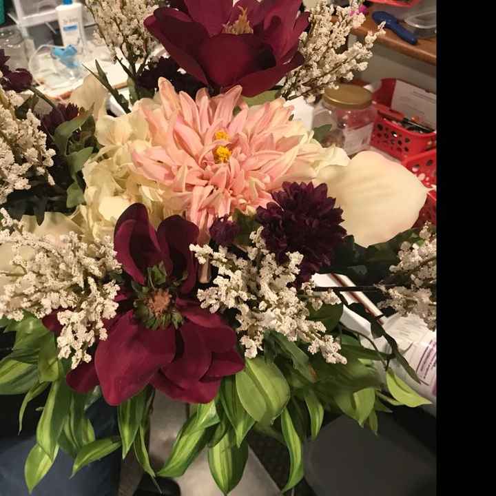 Real Flowers vs. Artificial. What did you ladies choose and why? - 1