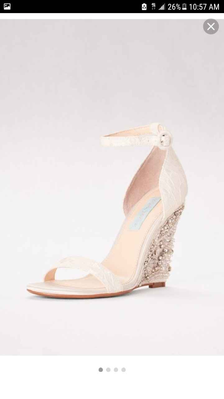 Heels - Outdoor ceremony - 3