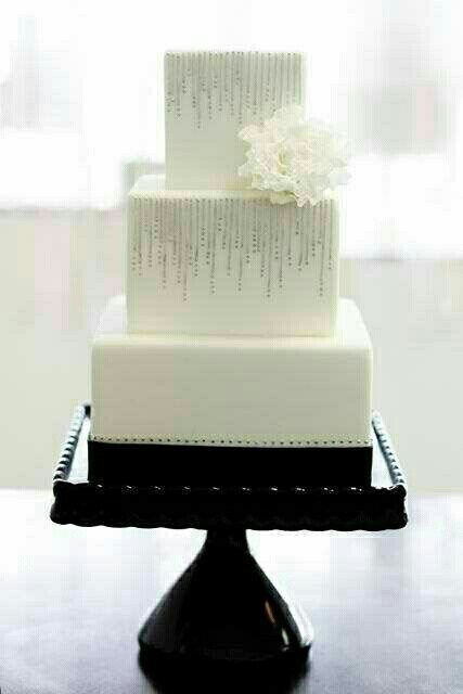 Cake cake cake . Show me your cake .