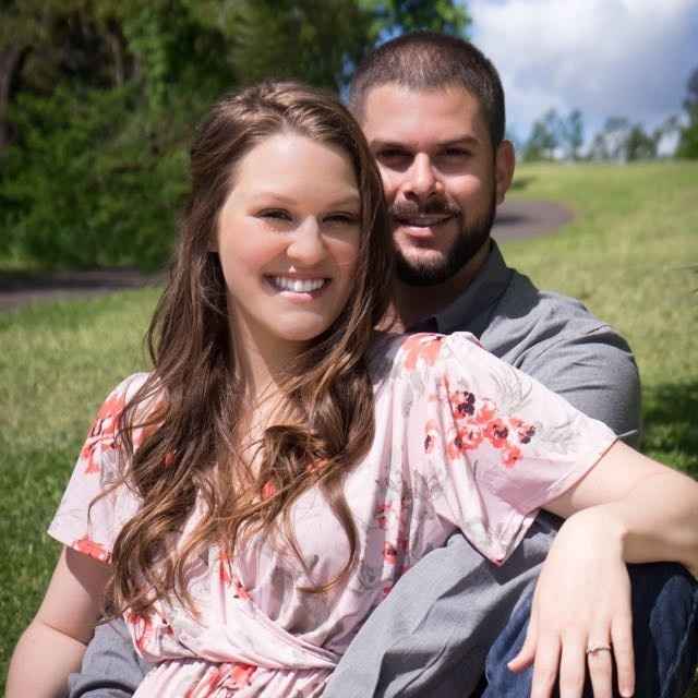 We got our engagement photos!!
