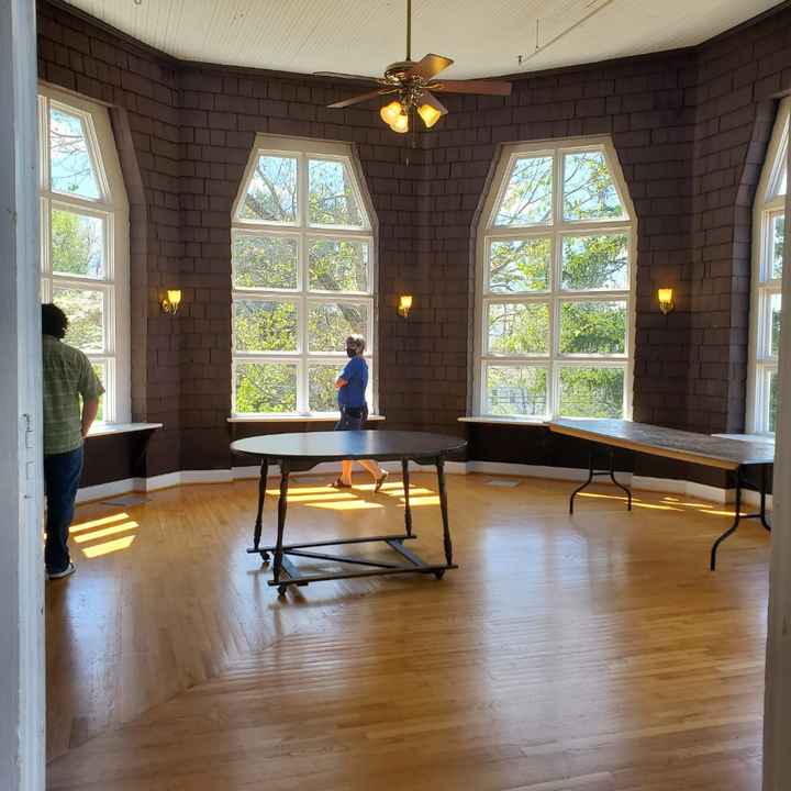 Does your dress match your venue style? - 2