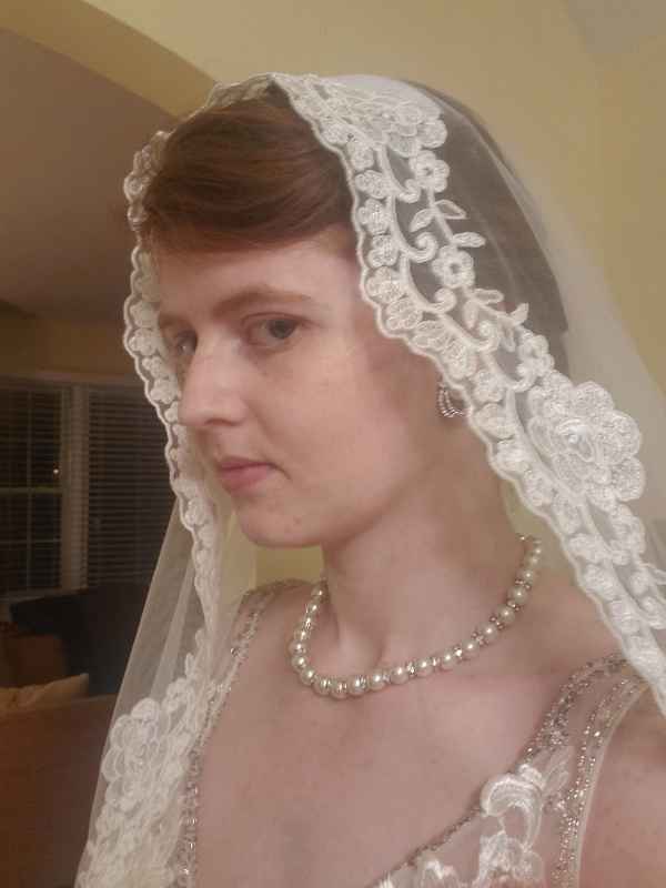 6 Dramatic Veil Styles to Impress Your Wedding Guests - The White