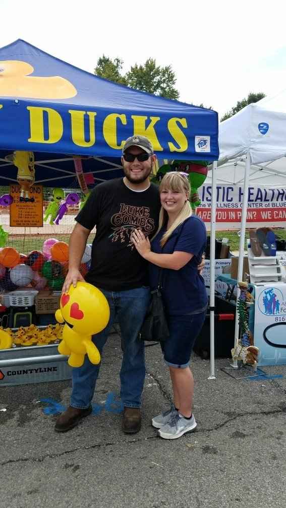 Post a photo of your fiance proposing!