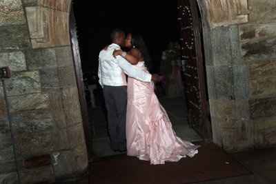 I'm married and here are the pics to prove it!!