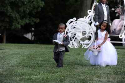 I'm married and here are the pics to prove it!!