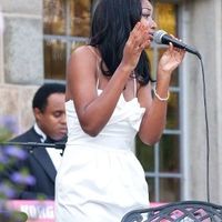 I'm married and here are the pics to prove it!!