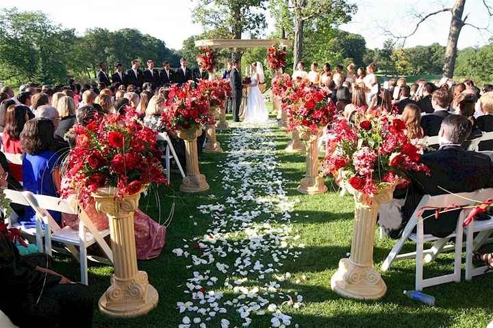 Aisle runner on grass?