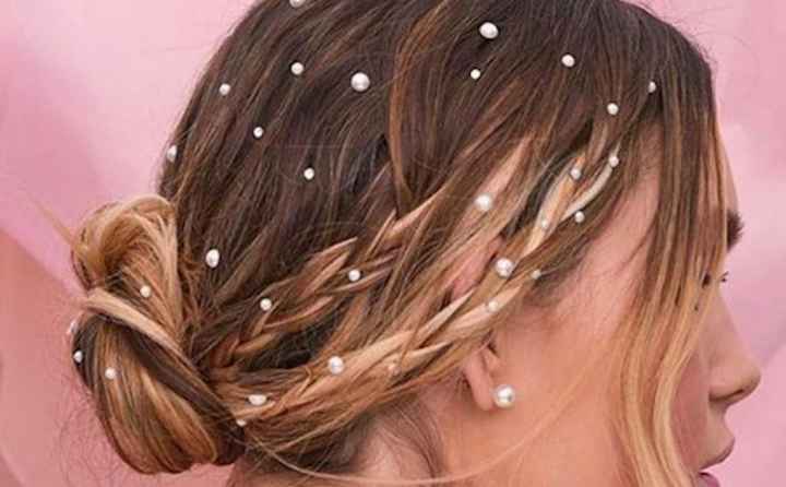 Help! i need hair inspo for actual short hair - 1