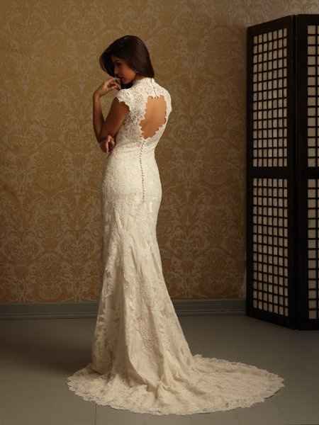 Non-Strapeless Wedding Dress Brides?