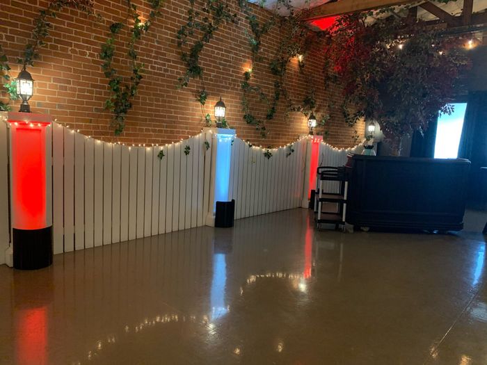 Silver or Gold Accent Color 1