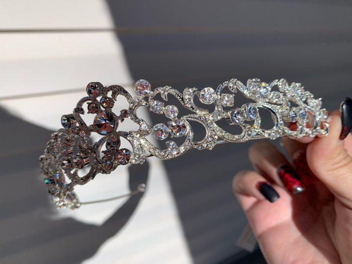 Help finding tiara? 2