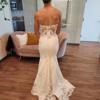 Wedding dress doesn't looklike it did when i tried it on - 4