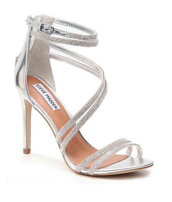 Show me your wedding shoes, any wedge heels in the house? 6