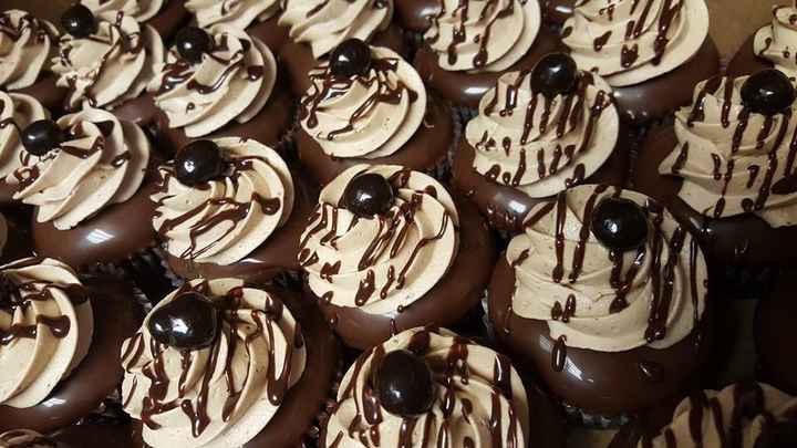 Let me see your wedding cupcakes!