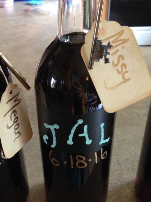 My DIY personalized (homemade) wine bottles!