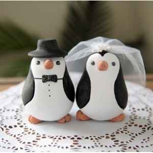 Cake toppers... traditional or not?