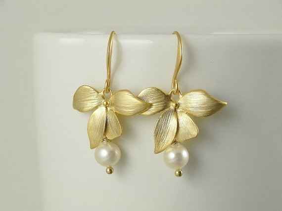 Let's see those wedding jewels!