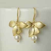 Let's see those wedding jewels!