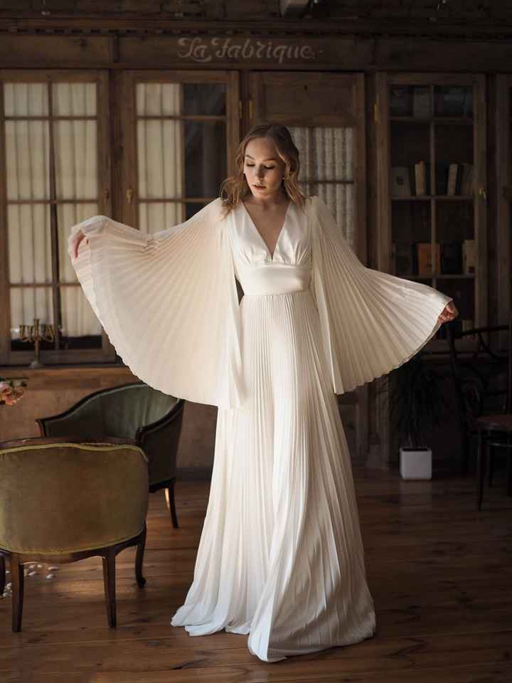 Wedding dress confusion - 1