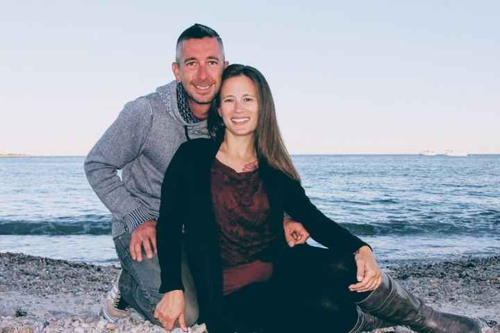 Post your casual engagement photo outfits! - 1