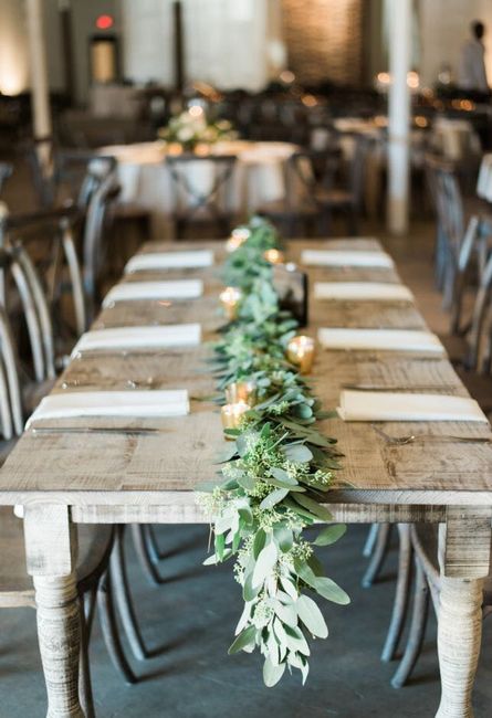 Garland Table Runners 1