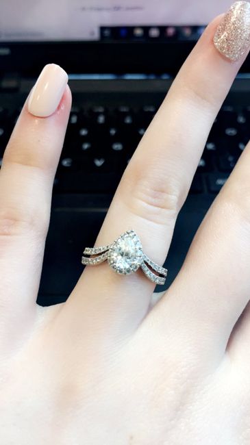Let’s see your engagement rings 💍💎🥰 11
