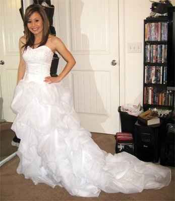post your wedding  dress pic thanks.