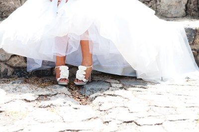 Show me your shoes, please