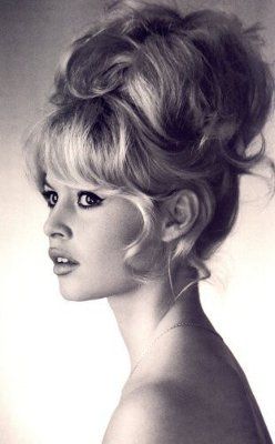 Need some retro hair inspiration....
